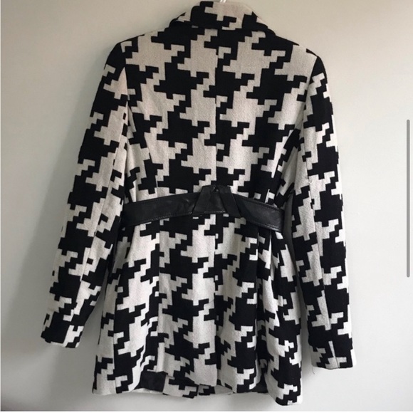 VIA SPIGA CREAM BLACK HOUNDSTOOTH COAT POCKETS FAUX LEATHER BELT SLIT LINED - Picture 2 of 5